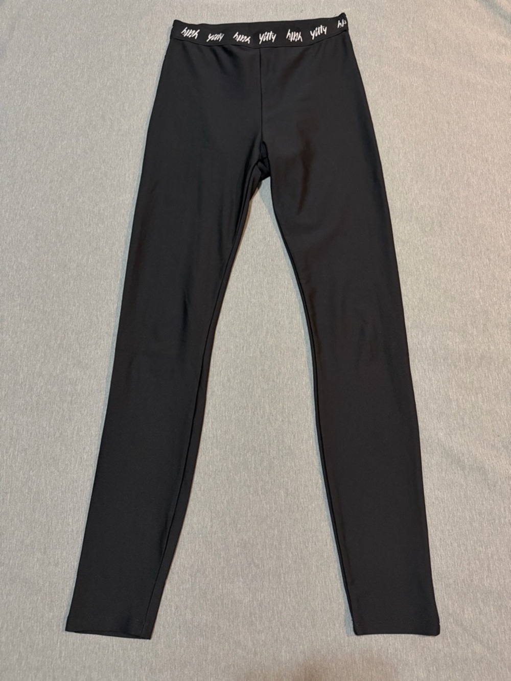 Black High-Waist Leggings with Elastic Logo Waistband - Picture 2 of 10
